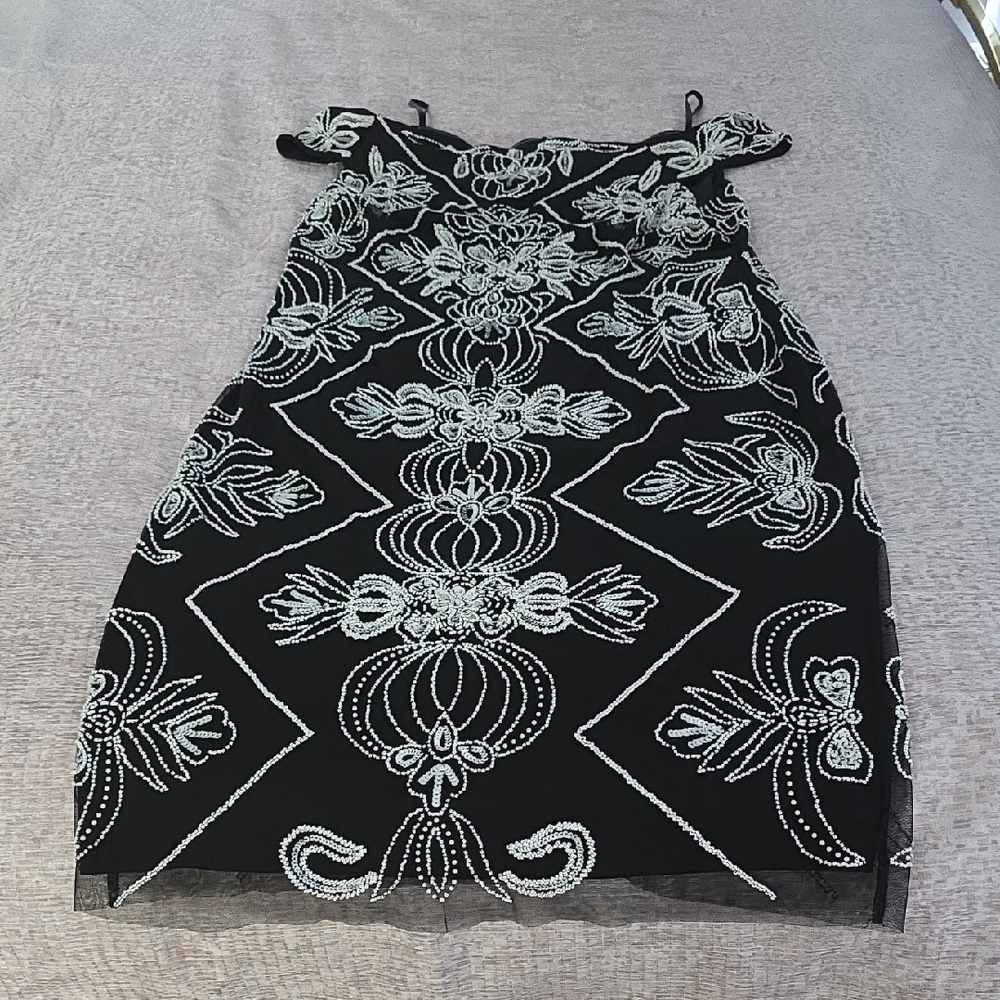 Adrianna Papell Black Midi Dress with White Embroidery